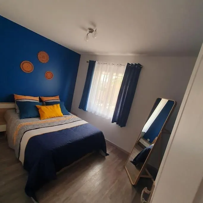 Joli Haut De Villa 3 Chambres Climatise Avec Jacuzzi Marignane Holiday home